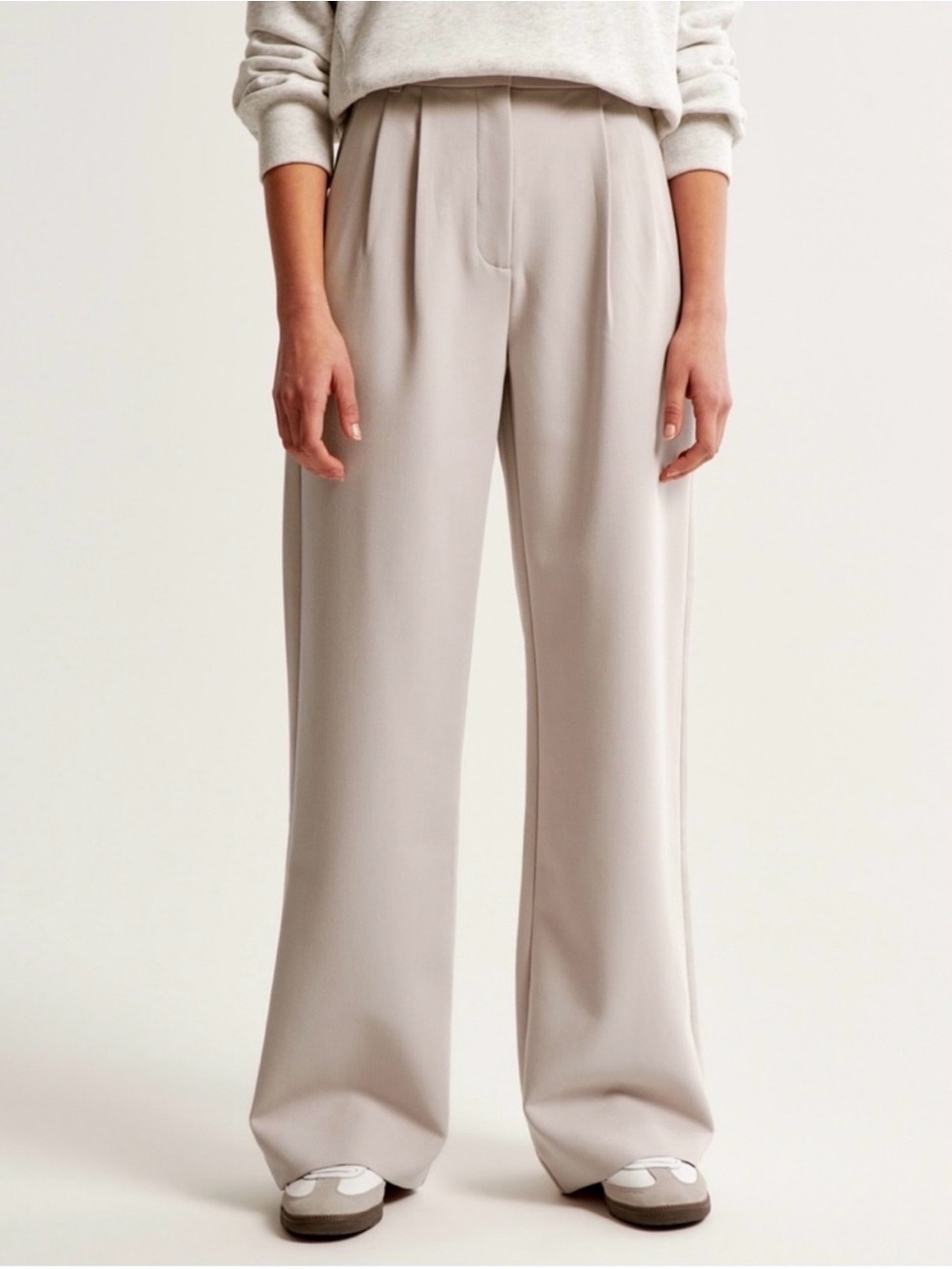 Abercrombie & Fitch SloaneWide-Leg Pants in Light Taupe size 28 or 6. Like new.